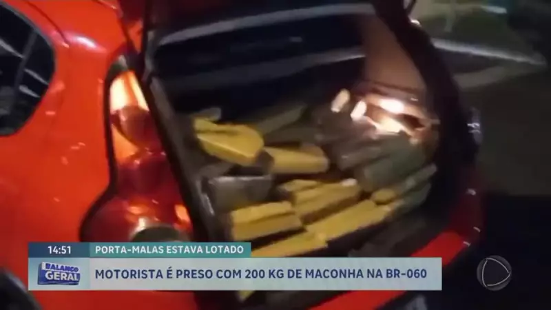 Motorista é preso com 200 kg de maconha dentro de carro furtado na BR-060
