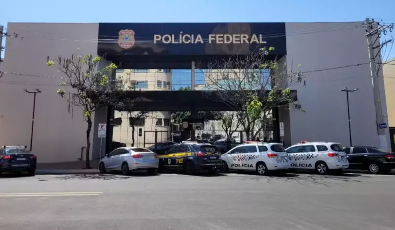Motorista é preso com milhares de maços de cigarro em rodovia de Oriente (SP)