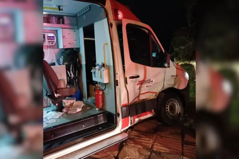 Motorista foge após colidir com ambulância em serviço no Oeste de SC