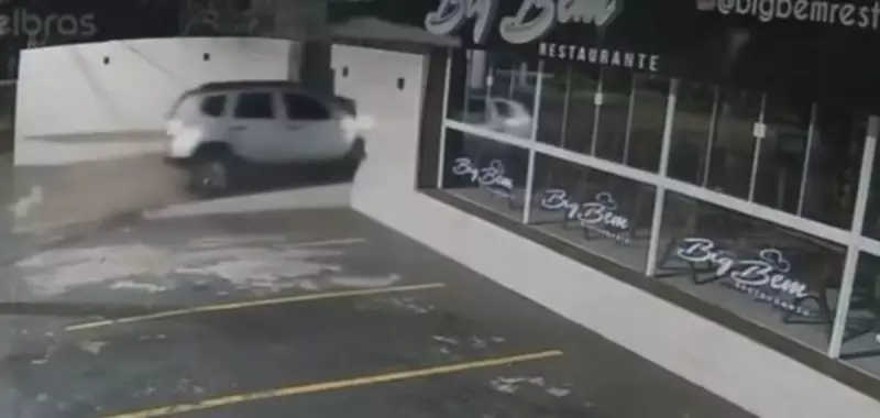 Motorista perde controle e invade restaurante em Americana: veja o que aconteceu