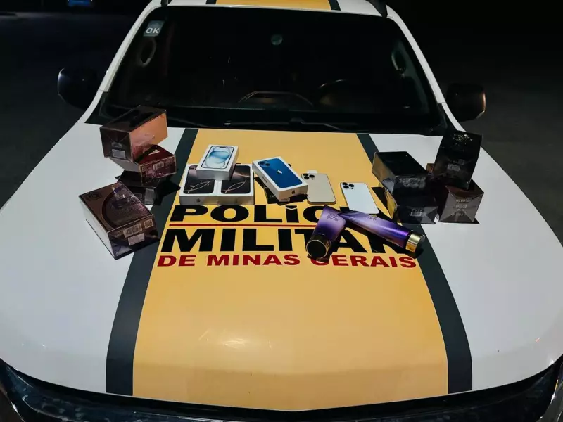 Motoristas são presos na BR-135 com celulares e perfumes importados sem nota fiscal