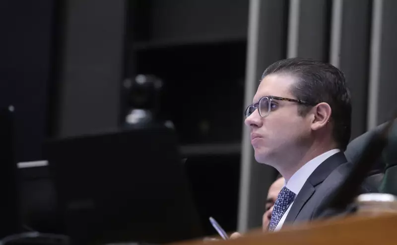 Motta alerta: "País não suporta mais aumento de impostos" e pede urgência contra alta do IOF