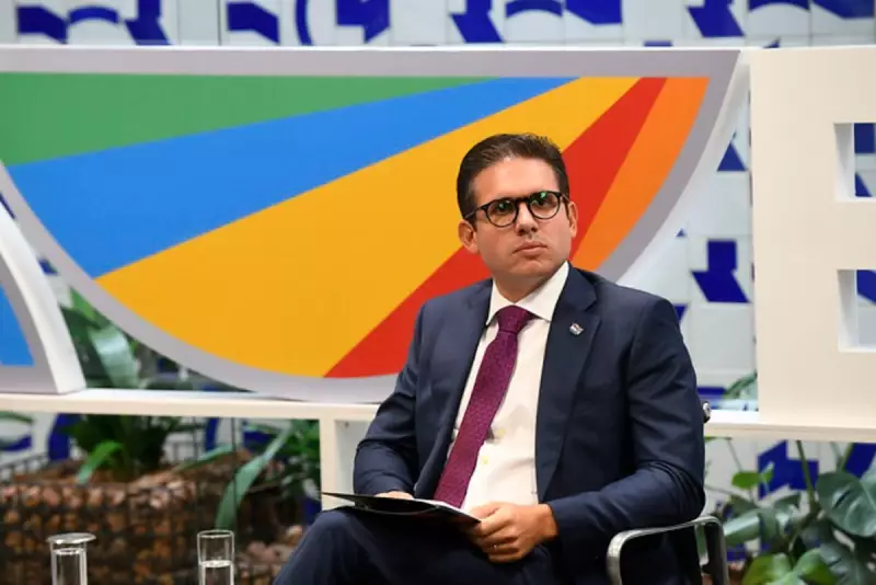 Motta promete responsabilidade no licenciamento ambiental e rebate críticas internacionais