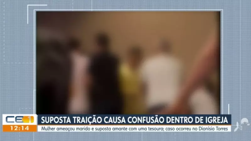 Mulher invade igreja com tesoura e ameaça suposta amante do marido em cena dramática no Ceará