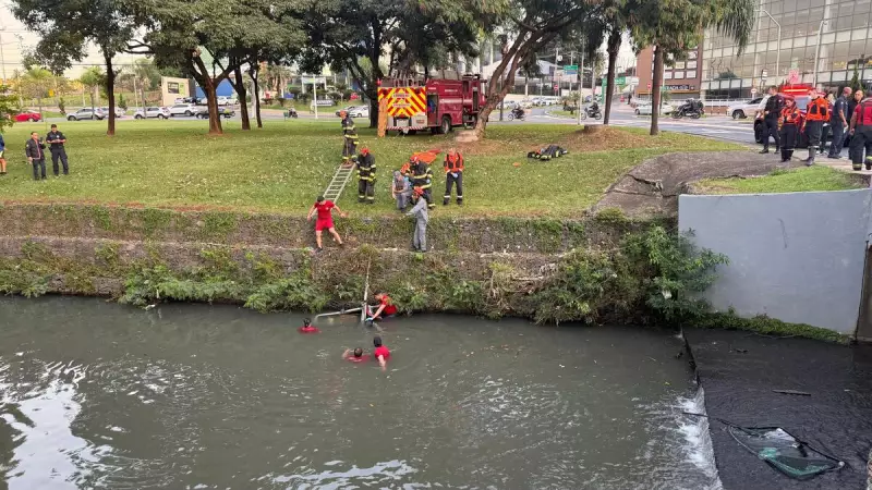Mulher morre após carro cair em lago no Parque Ecológico de Indaiatuba