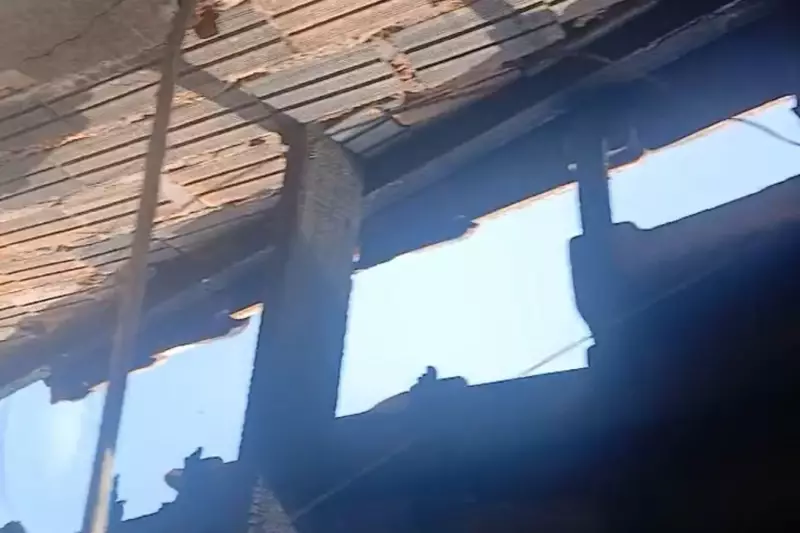 Mulher tem casa incendiada após pedir medida protetiva contra ex em Mogi Mirim: veja o vídeo