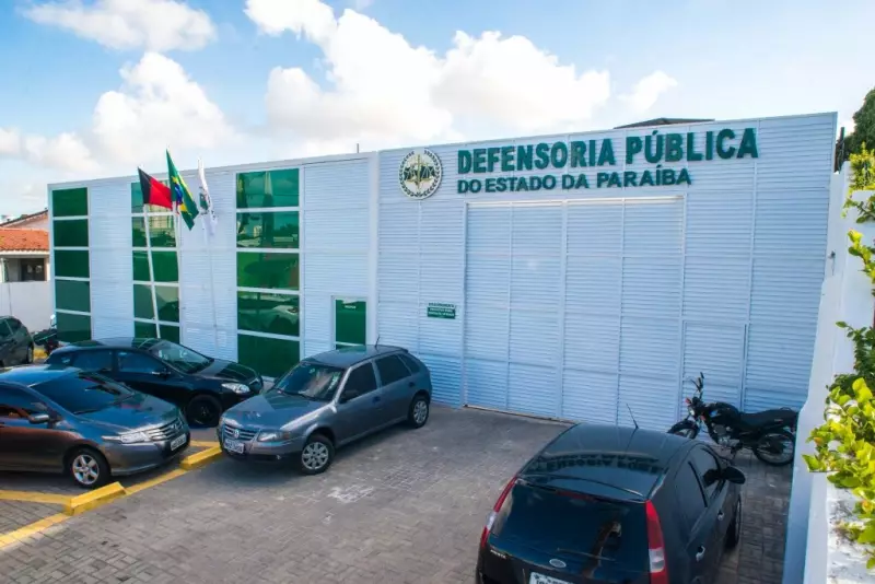 Mulher trans em situação de rua conquista direito à retificação de nome e gênero no registro civil