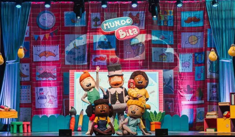 Mundo Bita encanta famílias com show gratuito no Parque Pedra da Cebola em Vitória