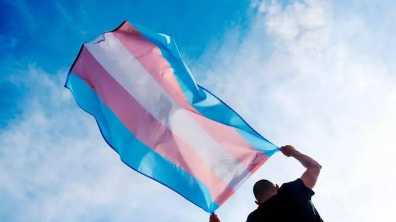 Mutirão gratuito auxilia pessoas trans e travestis a retificarem nome e gênero no Sul de Minas