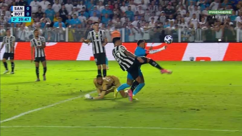 Neymar é expulso após gol de mão em jogo arbitrado por capixaba: reviravolta polêmica