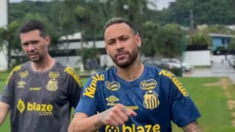 Neymar testa positivo para COVID-19 e é afastado do Santos: saiba detalhes