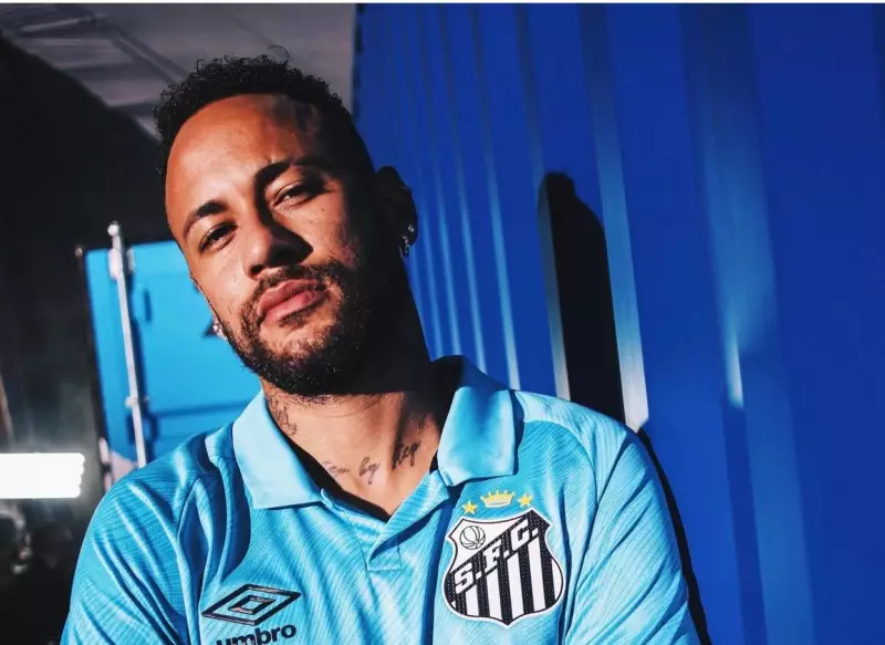 Neymar testa positivo para COVID-19: Santos confirma e craque entra em isolamento