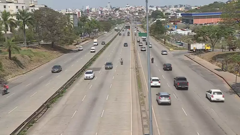 Novo limite de velocidade na Via Expressa entre BH e Contagem entra em vigor nesta terça-feira