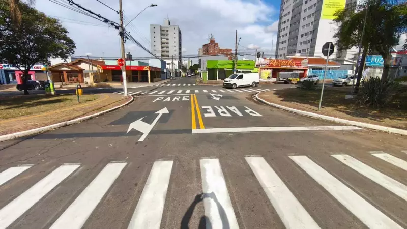 Novo sentido de circulação no modelo mão inglesa é implantado em cruzamento de Sumaré — confira as mudanças!