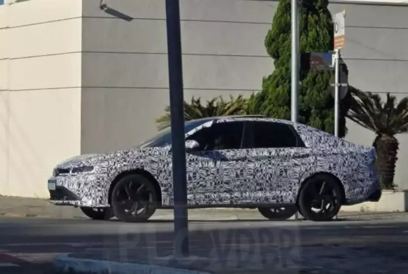 Novo Volkswagen Jetta GLI já roda em testes no Brasil: confira os detalhes!