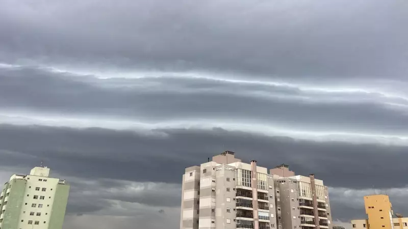 Nuvem prateleira em Piracicaba: fenômeno raro anuncia chuva e frio intenso
