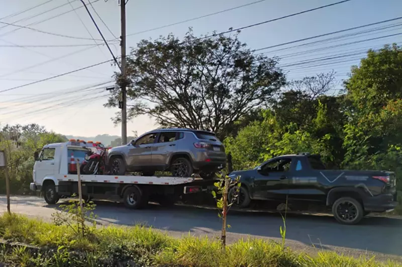 Operação contra quadrilha em MG apreende joias, veículos, armas e R$ 57 mil em dinheiro