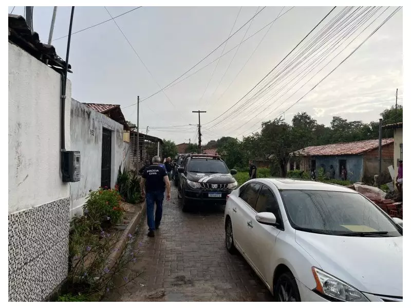Operação contra tráfico em Caxias prende casal e apreende adolescente de 17 anos