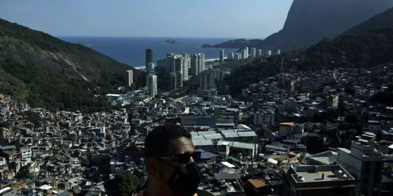 Operação na Rocinha derruba prédios irregulares construídos por criminosos