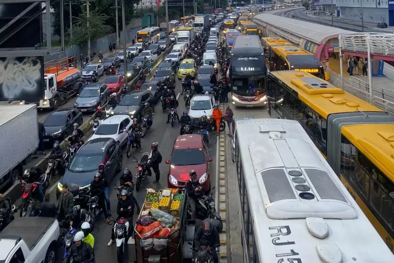 Operação no Rio de Janeiro: Trânsito intenso nas vias expressas nesta terça-feira