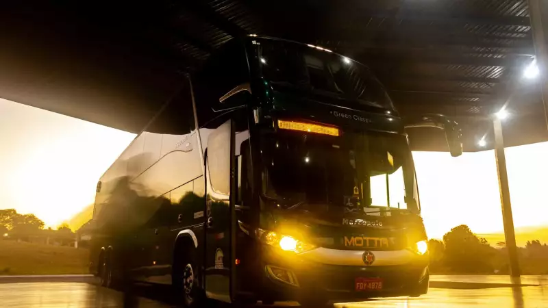 Operação policial no RJ termina em tiroteio: motorista de ônibus e passageiro baleados