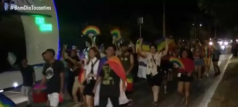 Parada do Orgulho LGBTQIA+ no Tocantins reúne mais de 2 mil pessoas em celebração e resistência