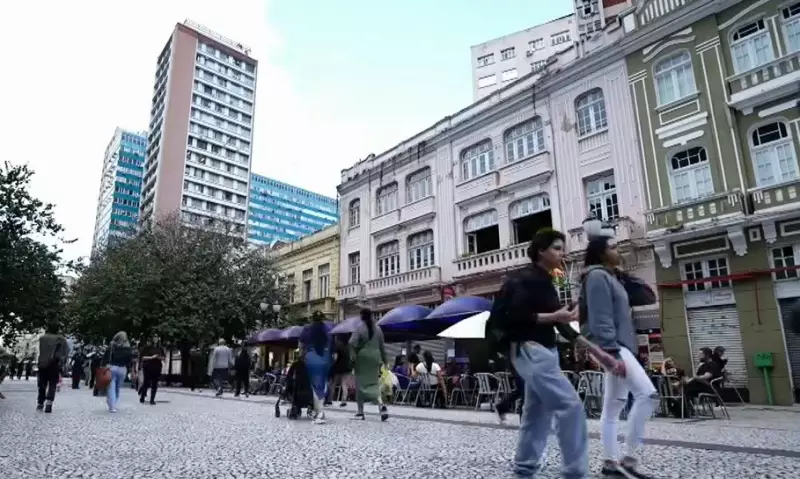 Paraná registra aumento populacional: veja os dados do Censo 2025