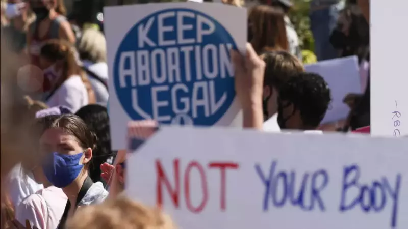 Parlamento Britânico Aprova Descriminalização do Aborto: Um Marco Histórico