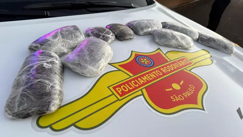Passageira de ônibus é detida com metanfetamina escondida no corpo em SP
