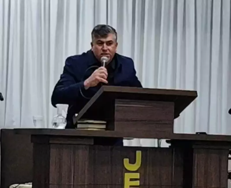 Pastor de SC morre durante culto transmitido ao vivo: entenda o caso