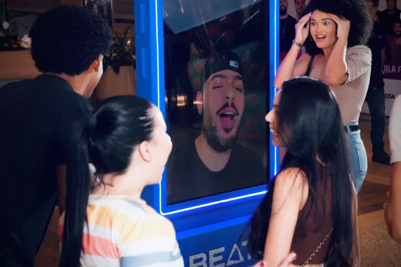 Pedro Sampaio e Anitta agitam o São João 2025 em Campina Grande com show imperdível