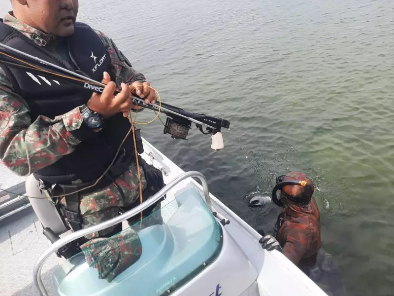 Pescador flagrado em ação ilegal no Rio Paraná: multa e apreensão de equipamentos
