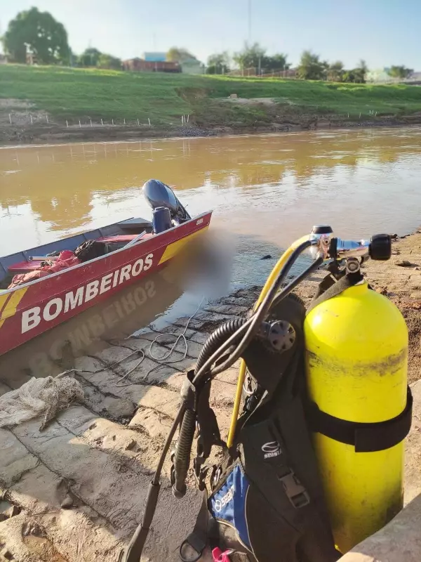 Pescador morre afogado no Rio Acre ao tentar soltar rede presa