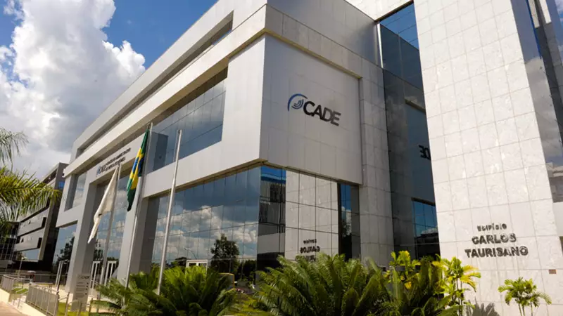 PetLove enfrenta crise após fusão entre Petz e Cobasi: entenda os desafios
