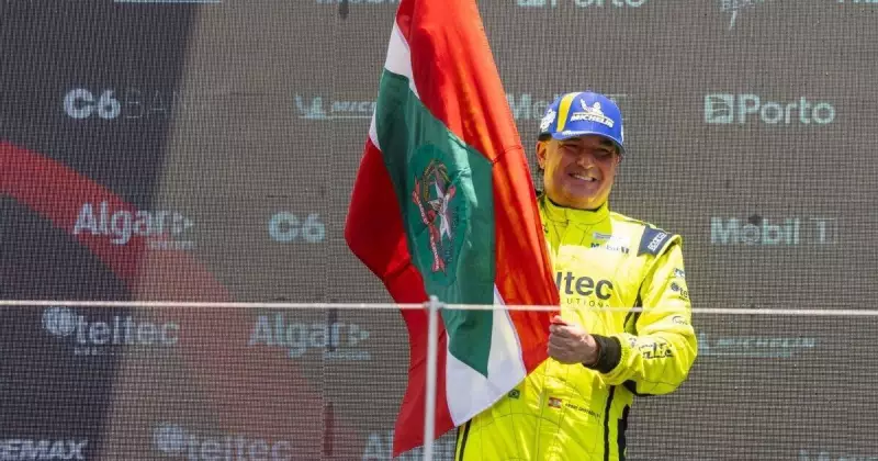 Piloto de Santa Catarina brilha e sobe ao pódio na Porsche Cup em Portugal