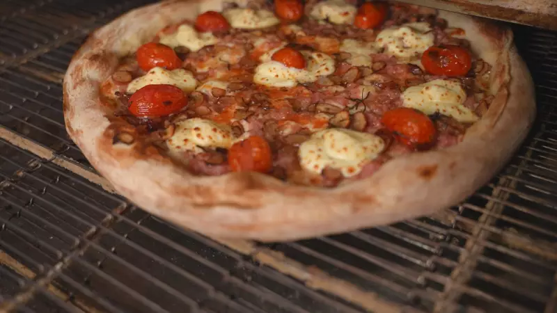 Pizza de Pinhão e Linguiça Blumenau: Receita Perfeita para as Festas Juninas