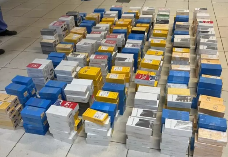 Polícia apreende milhares de equipamentos eletrônicos sem nota fiscal na Castelo Branco, em SP