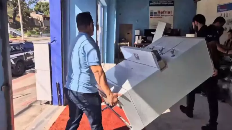 Polícia fecha fábrica clandestina que falsificava selo do Inmetro em bebedouros para escolas e igrejas no ES