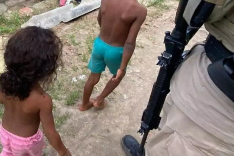 Polícia Militar resgata quatro crianças em situação de vulnerabilidade em Camaçari