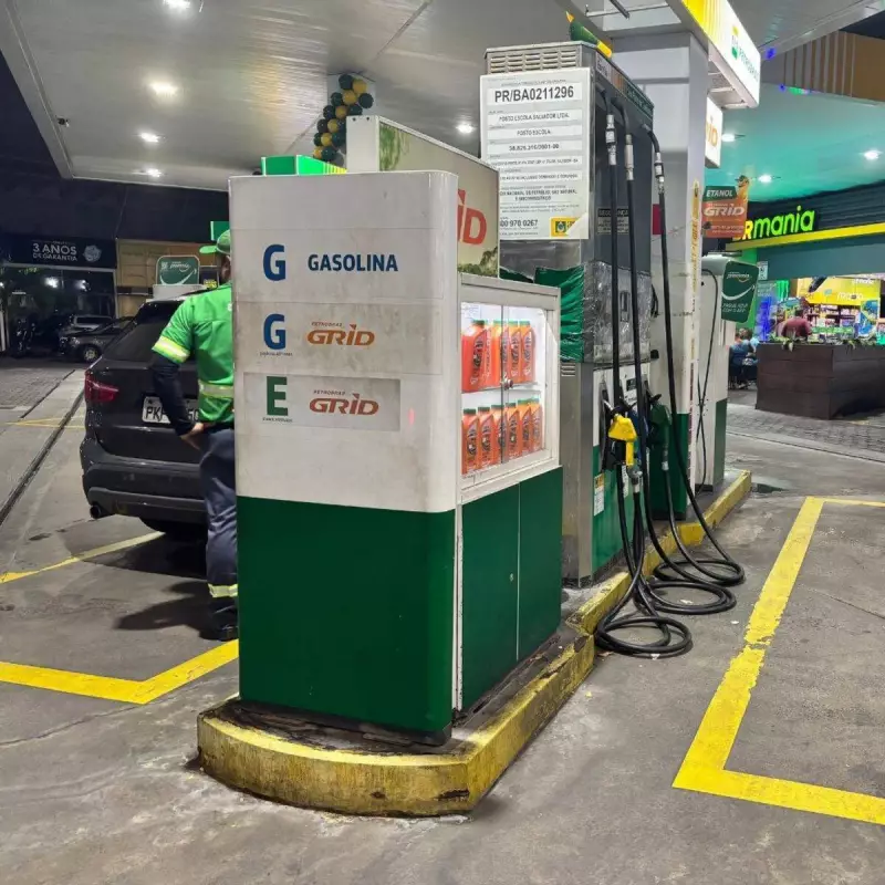 Preço da gasolina cai e diesel sobe na Bahia após reajuste da Acelen