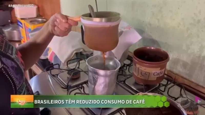 Preço do café dispara e consumo cai no Brasil: entenda os motivos
