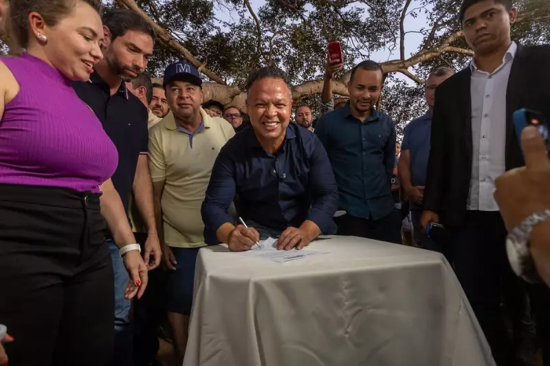 Prefeito assina ordem de serviço para levar energia elétrica a comunidade de Alfredo de Castro em MT