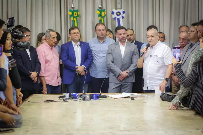 Prefeito de Teresina empossa novo secretário de Meio Ambiente e superintendente da SDU Sul