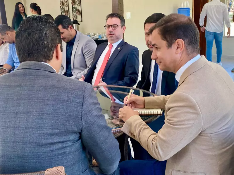 Prefeito em exercício de Palmas reúne secretários após prisão de Eduardo Siqueira Campos