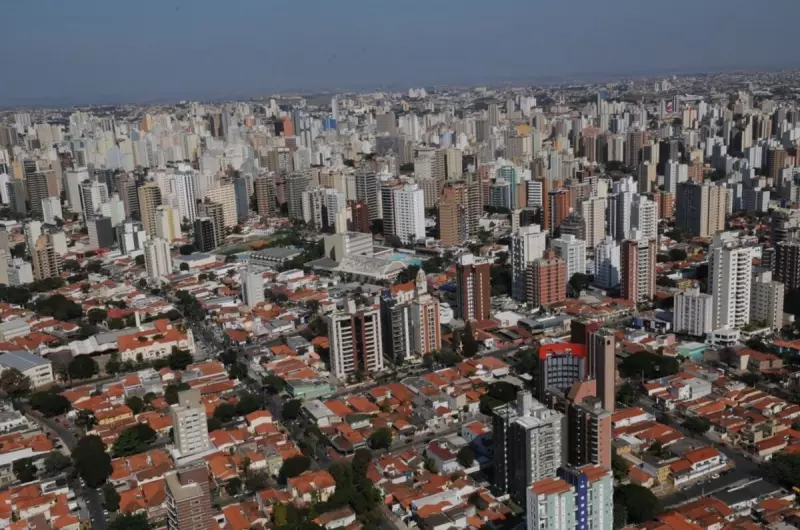 Prefeitura alerta construtoras: horário de obras com barulho deve ser respeitado