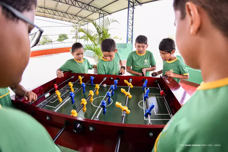 Prefeitura de Boa Vista distribui mais de 42 mil itens esportivos para escolas da capital