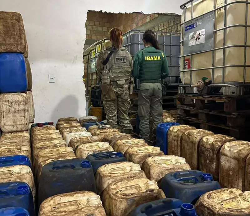 PRF apreende mais de 3 mil litros de combustível em depósito clandestino em Boa Vista