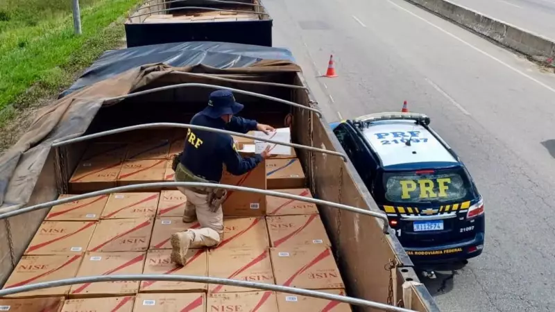 PRF apreende quase 7 milhões de cigarros contrabandeados em caminhão no Ceará | Operação surpreende