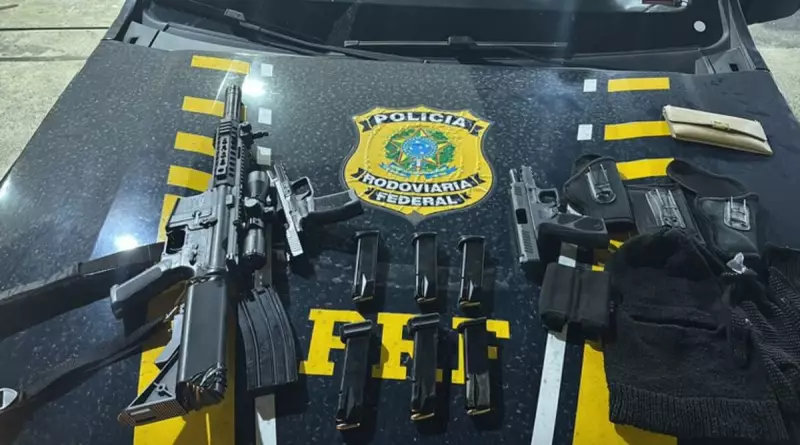 PRF prende casal com armas e munição na Baixada Fluminense: veja detalhes