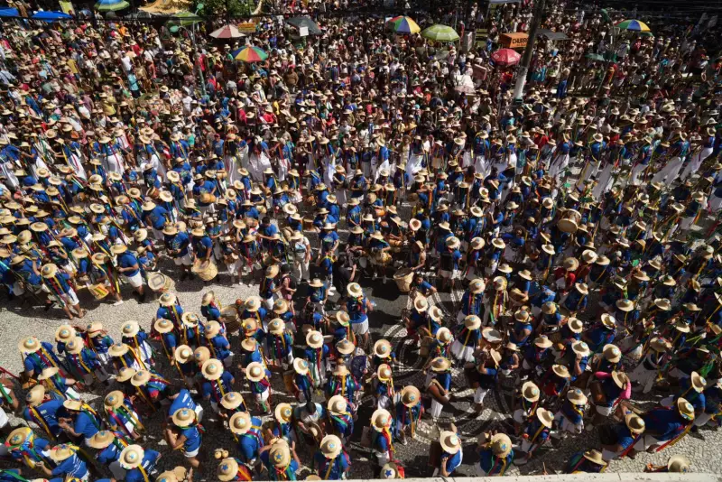 Primeiro Arrastão do Pavulagem enche as ruas de Belém com música e cultura neste domingo (15)